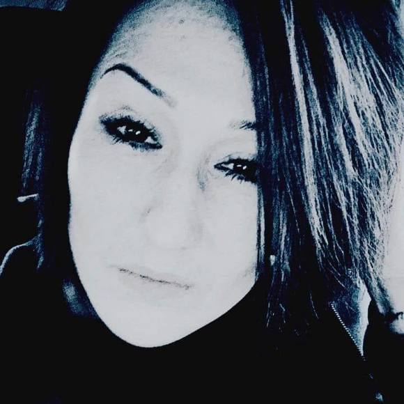 Meet your Posher, Michelle - Picture 1 of 1